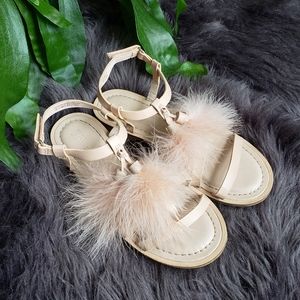 🏖3/$10 Zara Girls Sandals Faux Leather Beige Flats Summer Shoes Size 2